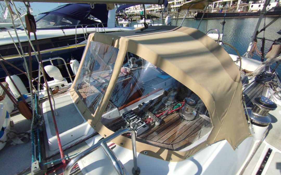 Capote, tauds, Bimini – Au coeur des tâches hivernales